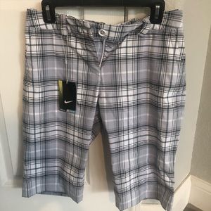 New  Women’s Nike plaid golf shorts